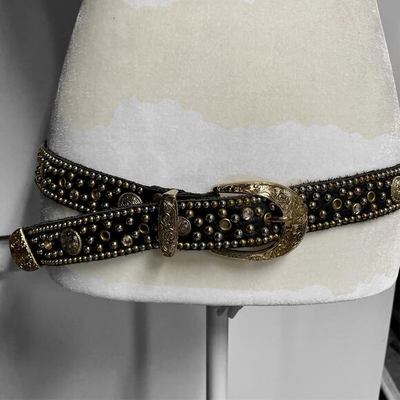 SAND CASTLE NY Belt S/M Black Leather Western Stud Engraved Buckle Vintage 80s - Picture 9 of 9